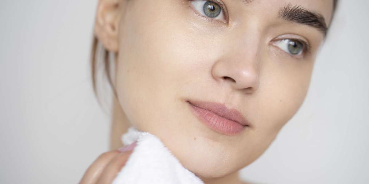 10 Benefits Of Using Tretinoin Cream For Your Skin
