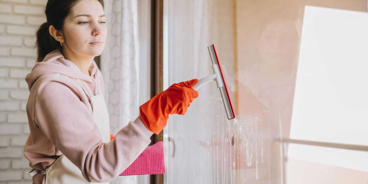 Spring Cleaning Essentials: How to Keep Your Curtains Looking New